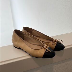 Elegant Beige and Black Women's Flats